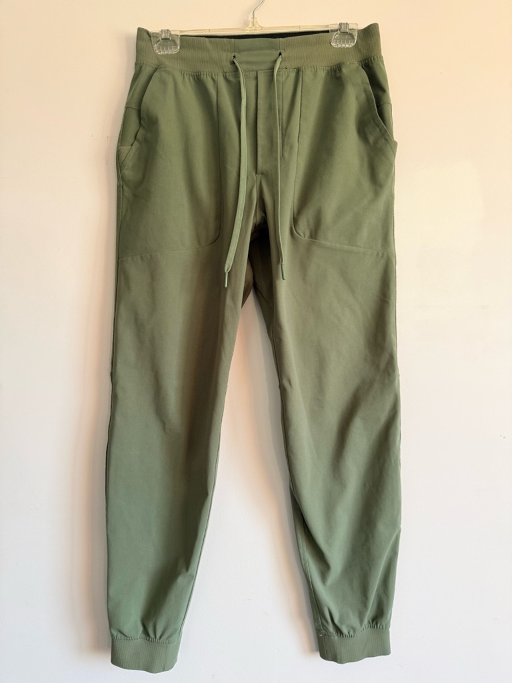 Men’s Lululemon Athletica Grey Sage Drawstring Joggers